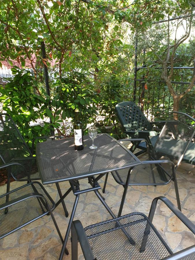 Apartments Zdenka Винишче Экстерьер фото