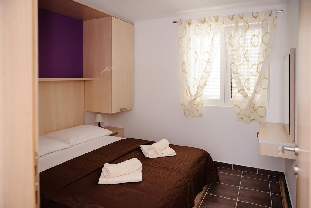 Apartments Zdenka Винишче Экстерьер фото